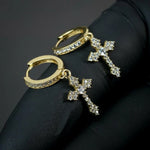 Boucles d'oreilles créoles avec croix - Vignette | Vera Croix