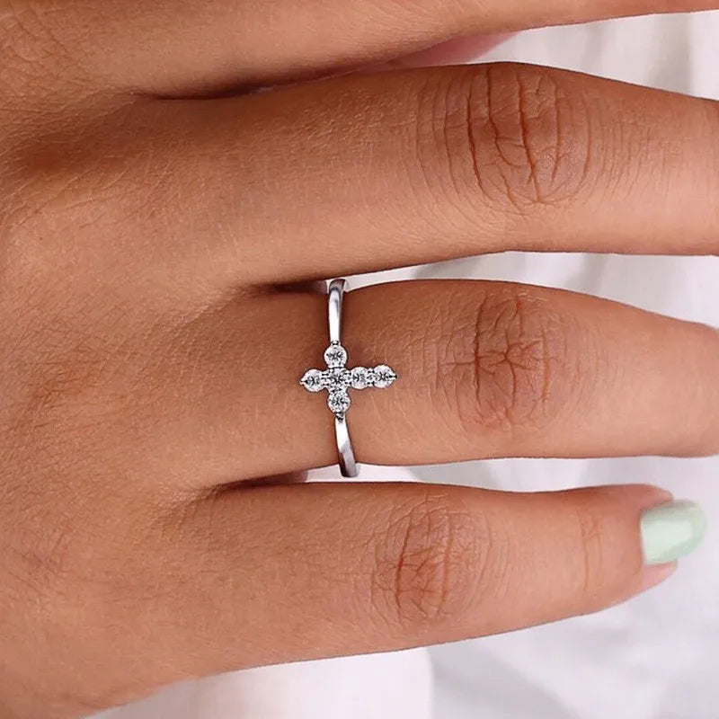Bague argent femme avec croix et zirconium