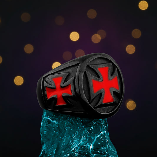Bague avec croix de Malte