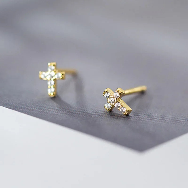 Boucle d'oreille petite croix