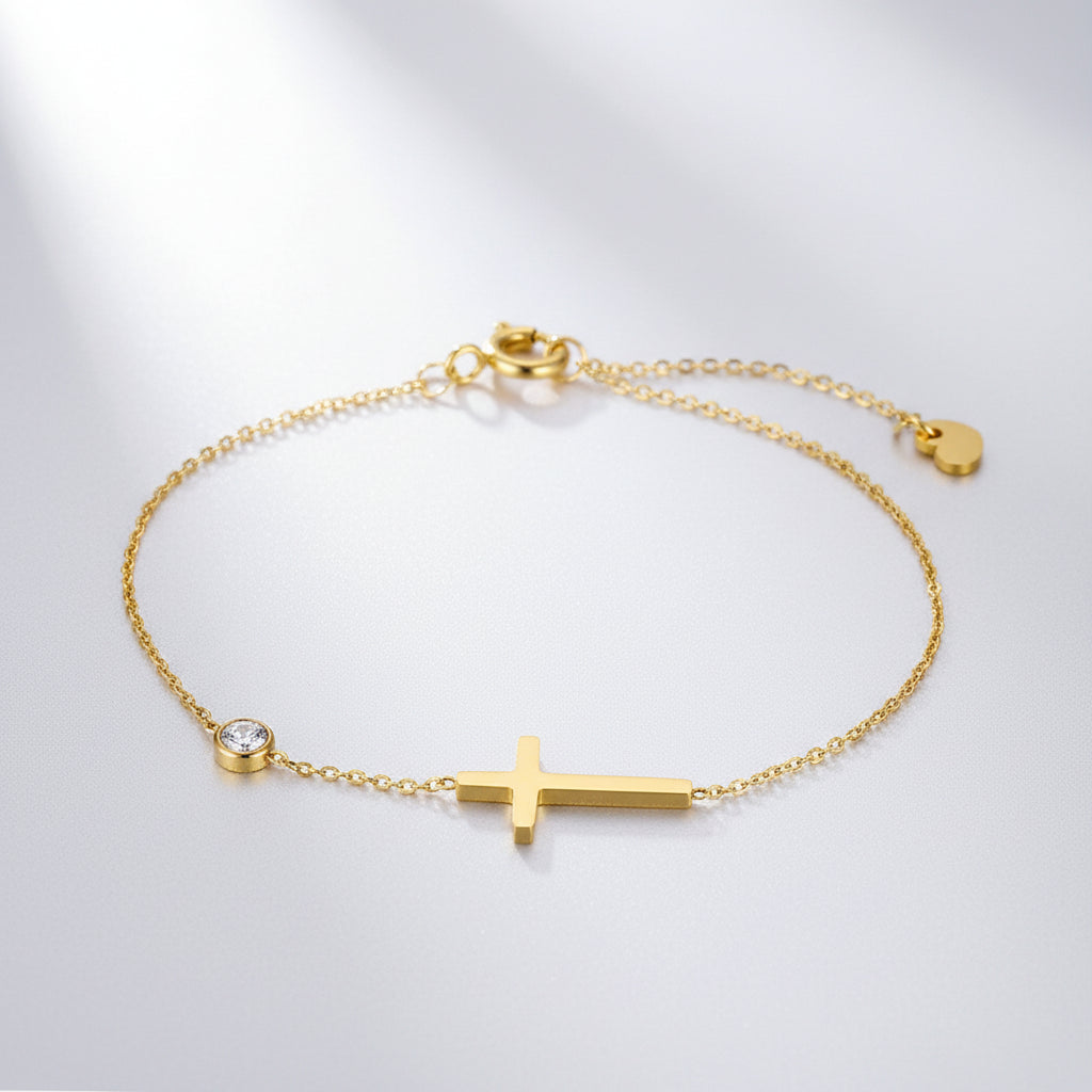Bracelet fin avec croix