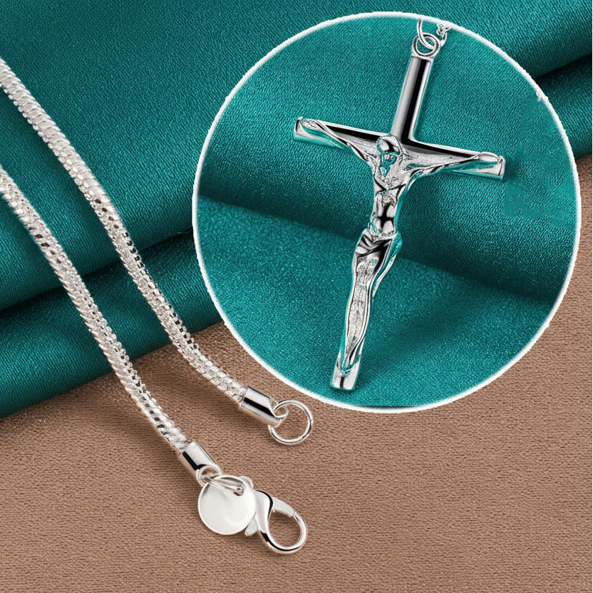 Collier croix crucifix
