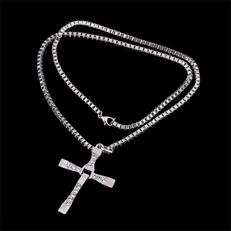 Collier croix fast and furious