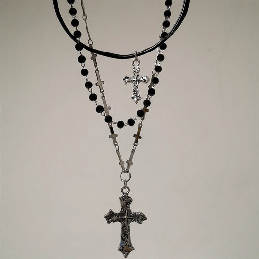 Collier croix gothique
