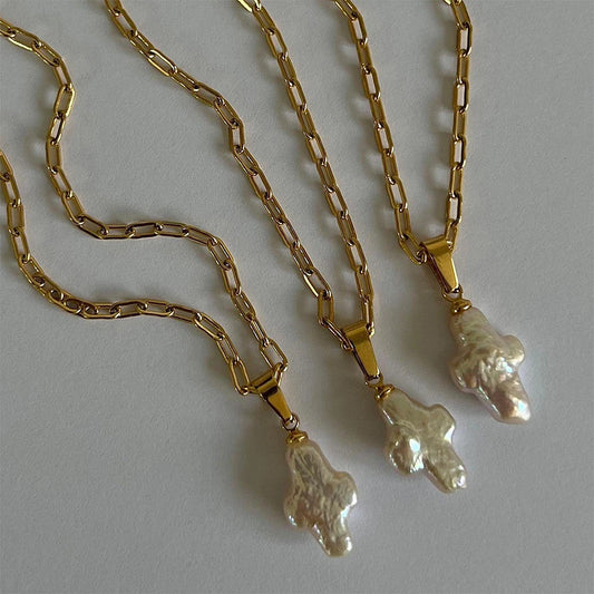 Collier croix nacre