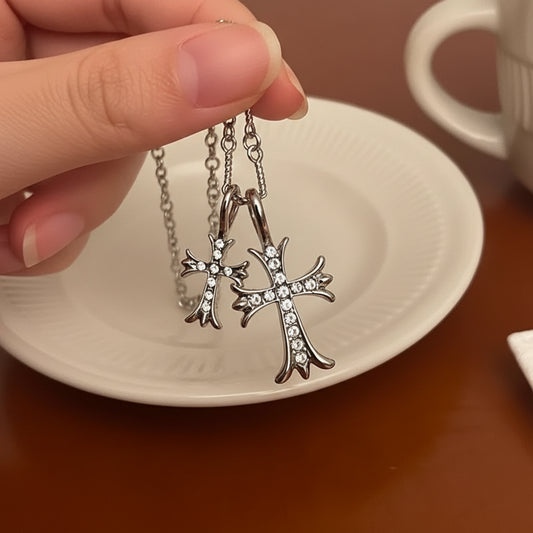 Collier double croix