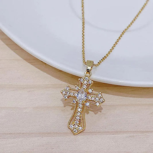Pendentif croix diamant