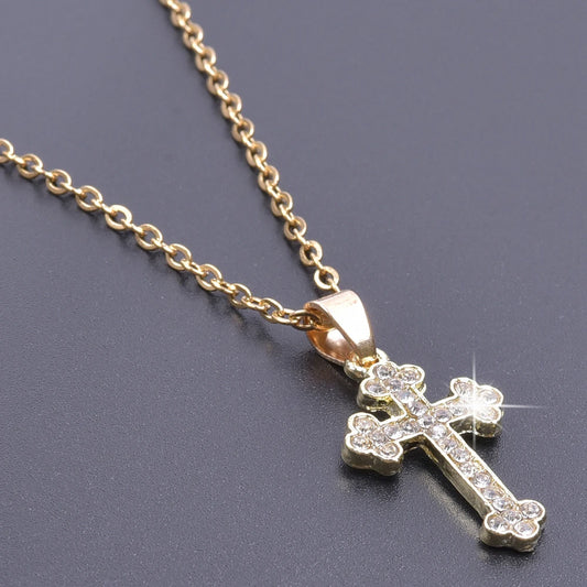 Collier croix diamant